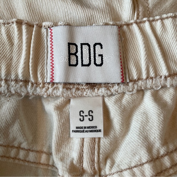 Off white/cream BDG Pull-On Baggy Denim Short - Picture 3 of 6